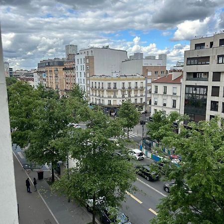 Studio Tres Lumineux Et Equipee En Pleine Avenue ! Le Kremlin-Bicêtre Kültér fotó